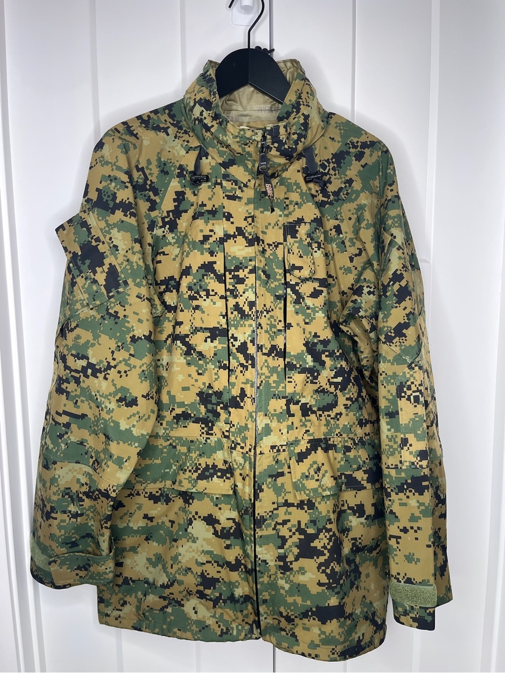 Genuine USMC APECS Woodland MARPAT Gore-Tex Parka Jacket Medium Long
